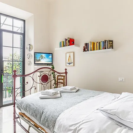 Bright Apartment With Private Garden And Balcony Firenze Esterno foto